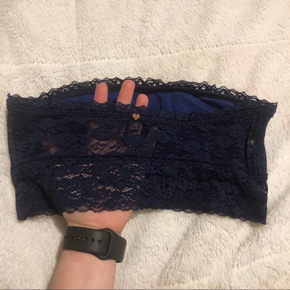 Two Strapless Bandeau - Picture 4 of 6